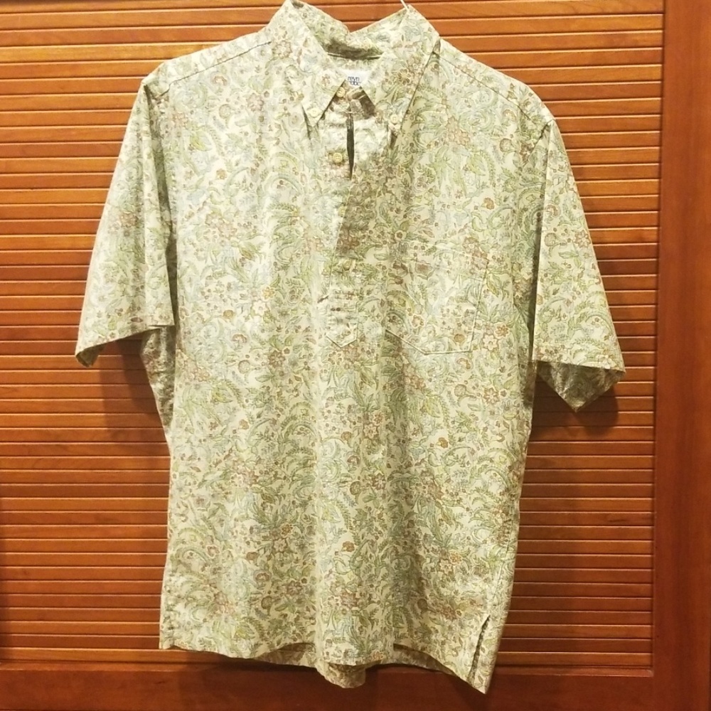 Island print shirt